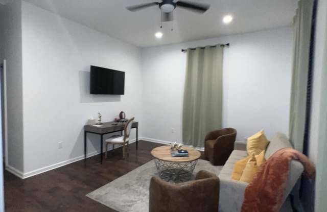 2718 South Galvez Street