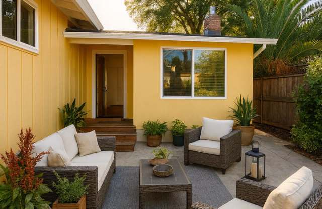 Photo of Bright  Cheery 2 Bedroom Home