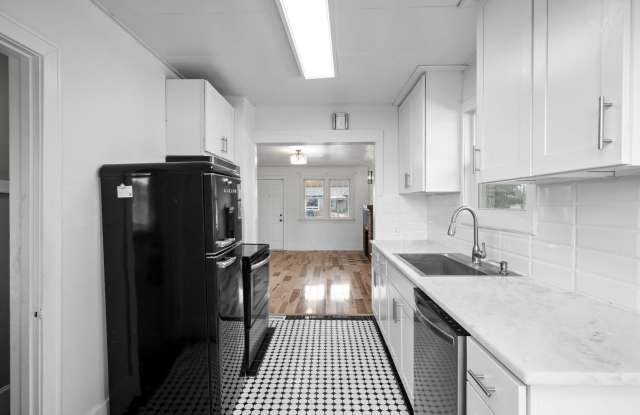 Remodeled 3BR/2BA Brick Bungalow - Fireplace, Finished Basement & Garage