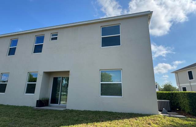 Gated Plant City Gem – Fully Upgraded Home- Resort Style Amenities