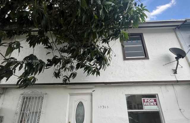 19363 NW 45th Ave