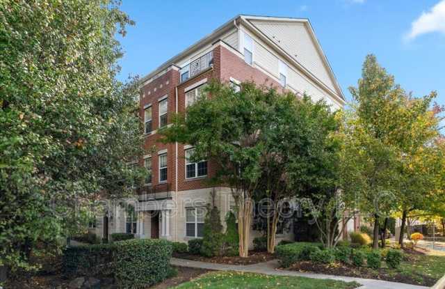 12432 Liberty Bridge Rd