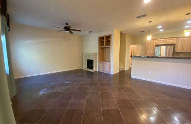 Spacious 2BD Condo with Loft & 2-Car Garage Near Intel and Willow Hill Park
