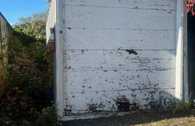 4206 OLD LINCOLN Highway