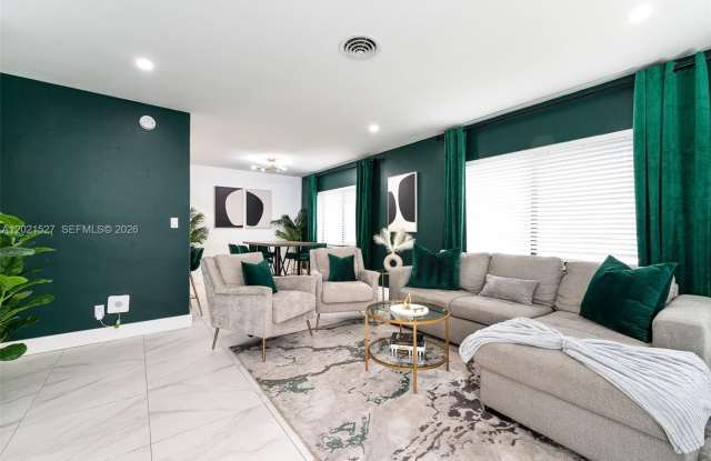 329 SE 12th Ave