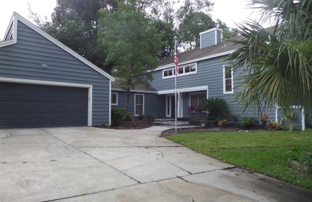 5342 OAK BAY DR - 5342 Oak Bay Drive East, Jacksonville, FL 32277