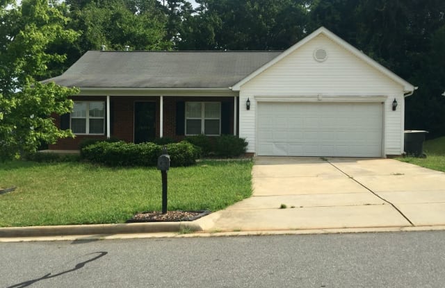 6204 Creekbrooke Court - 6204 Creekbrooke Ct, Greensboro, NC 27214