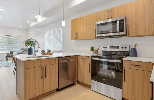 330 28th Street Unit D21