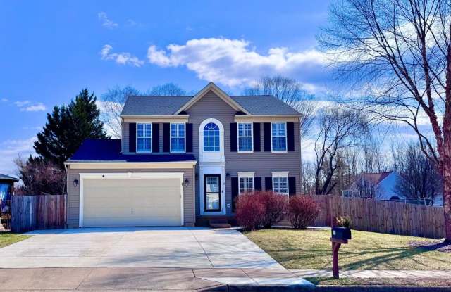 BEAUTIFULLY UPDATED 5 BEDROOM HOME - STAFFORD