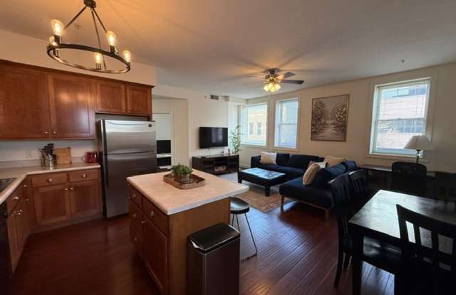 135 E. Prairie Ave.