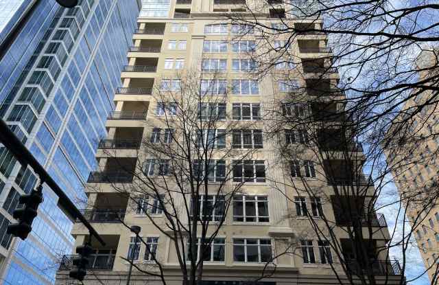 230 S Tryon - T.R. Lawing Realty Property