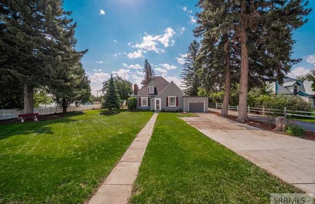 2910 East Lincoln Road