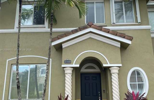 2330 SE 10th St