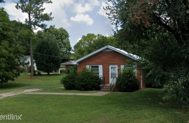 400 Pawnee Trl - 400 Pawnee Trail, Columbia, TN 38401