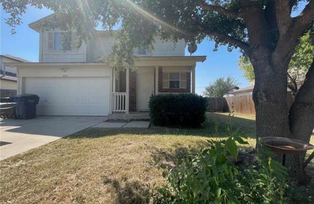 806  Stewart DR