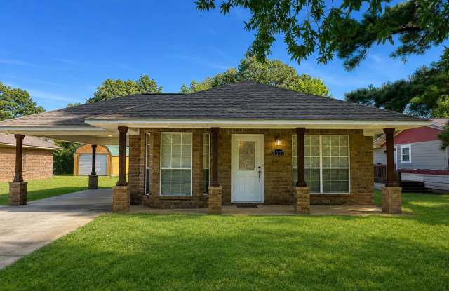 3007 East 44th Street