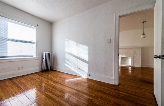 7549-59 S Yates Blvd