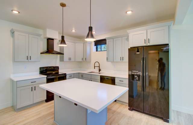 1206 East Jen Drive