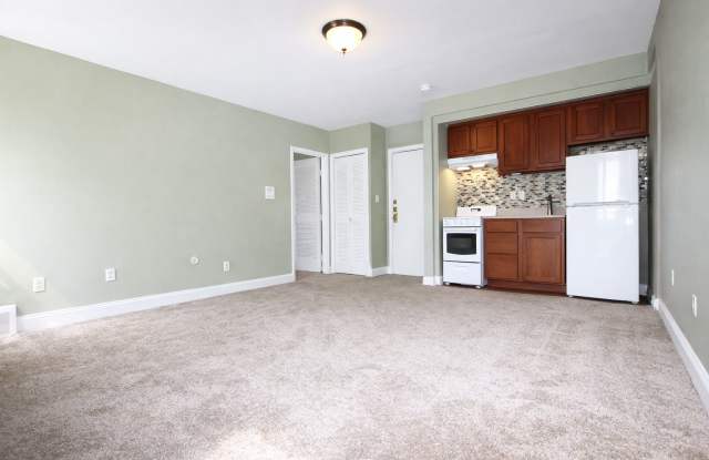 4651 CENTRE AVEAPT 37