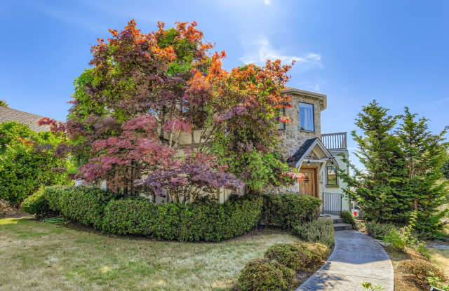 4bd/3.25ba Kirkland house