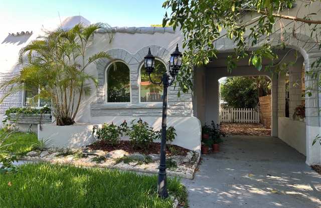 790 NW 51st St