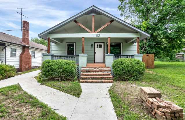 Photo of 1152 North Boston Avenue