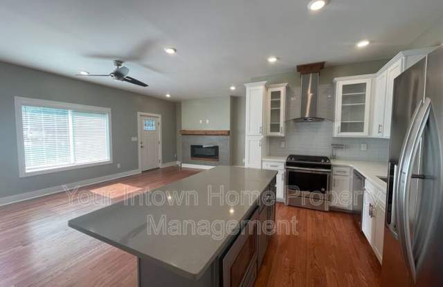 Photo of 797 Brownwood Ave SE