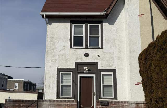 Photo of 297 W Greenwood Ave