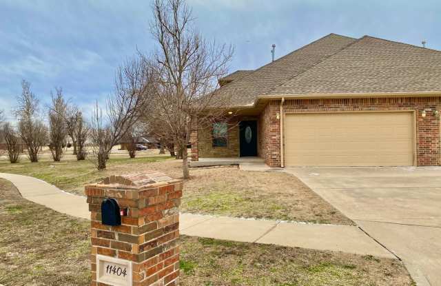 Gorgeous 3 Bed, 2.5 Bath in Surrey Hills - 11404 Northwest 121st Place, Oklahoma City, OK 73099