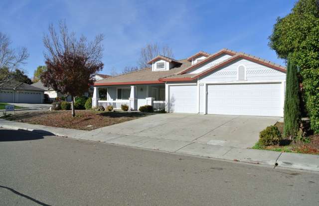 4 Bedroom, 2 1/2 Bathroom Single Family Home In Antioch with Three Car Garage