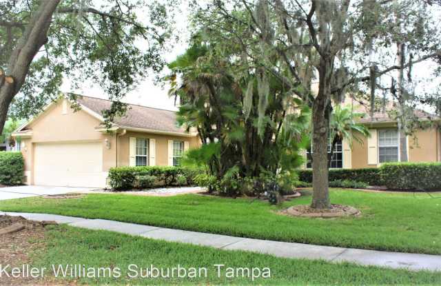 7209 Colonial Lake Drive