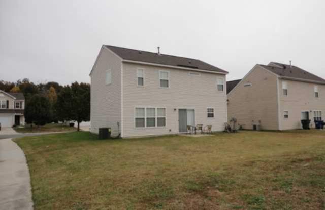 Photo of Room in 4 Bedroom Home at Belmont Stables Dr
