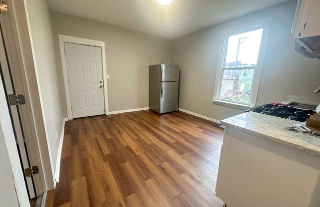 8643 S Exchange Avenue