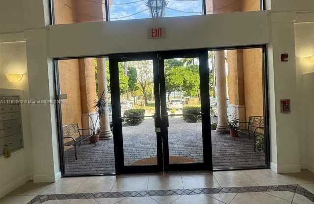9300 Fontainebleau Blvd