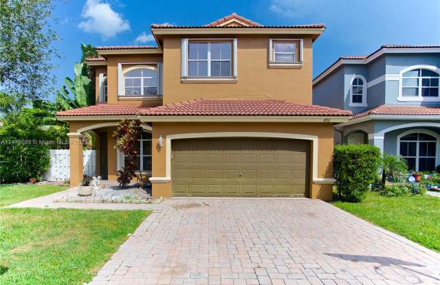 4911 SW 38th Way - 4911 Southwest 38th Way, Hollywood, FL 33312