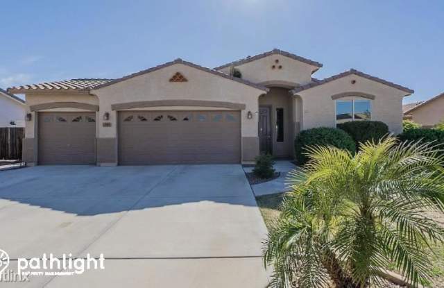 1013 W Brangus Way UNIT