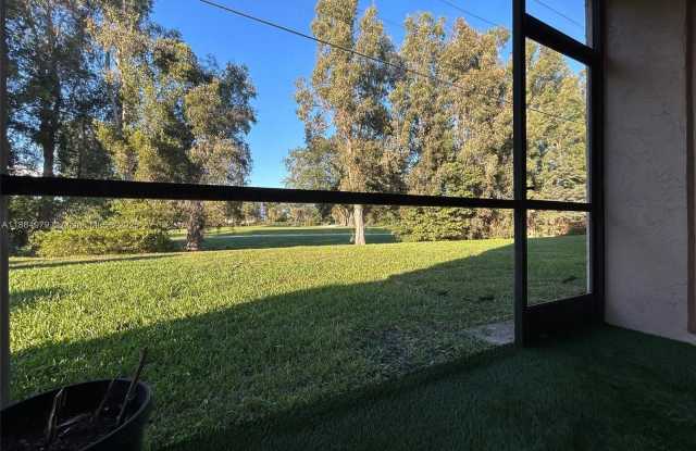 Photo of 10325 NW 11th St