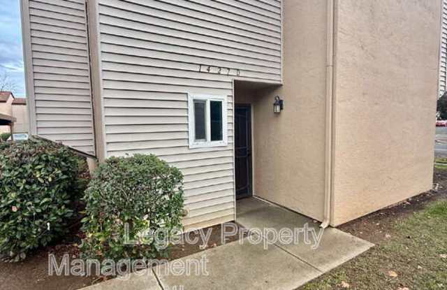 Photo of 1427 Bel Air Dr