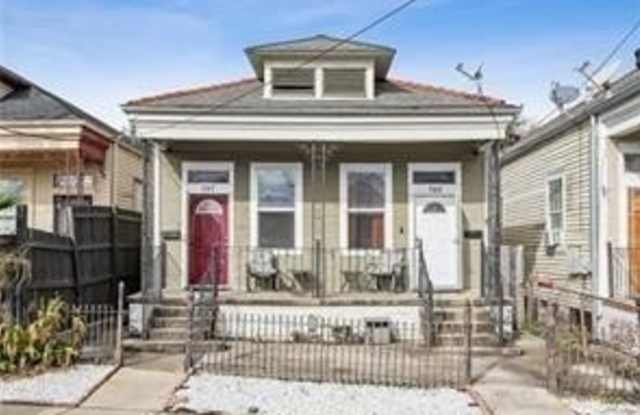 747 S GENOIS Street