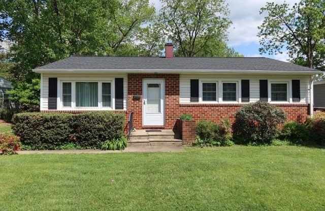 109 DEEP DALE DR