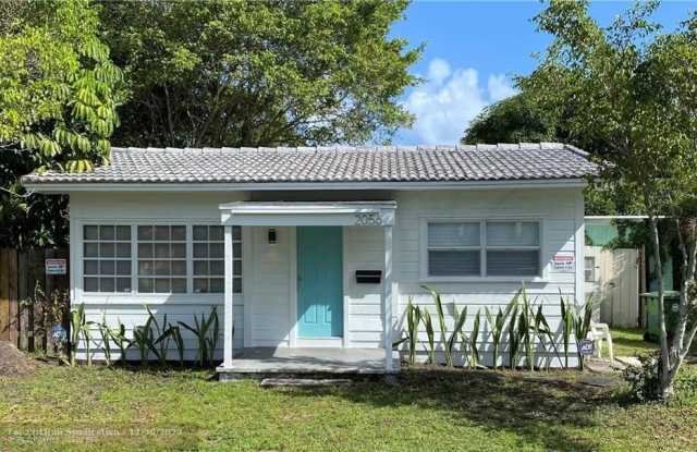 2056 NE 9th Ave - 2056 Northeast 9th Avenue, Wilton Manors, FL 33305