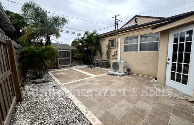 1215 North Garden Avenue