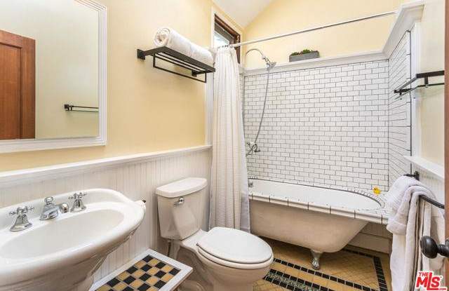 Photo of 145 Hart Avenue