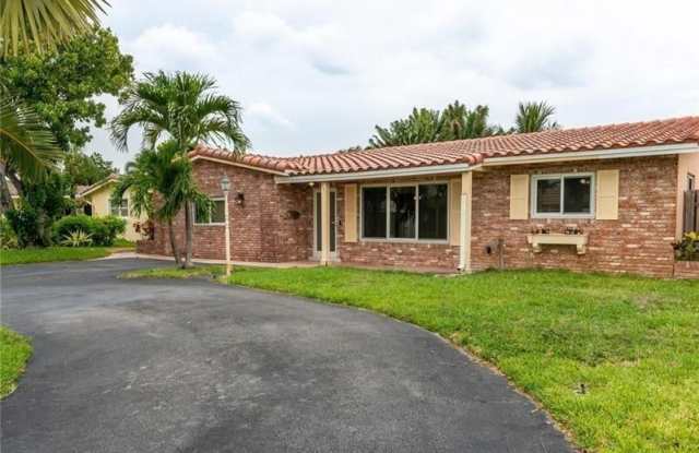 631 SE 11th St - 631 Southeast 11th Street, Pompano Beach, FL 33060