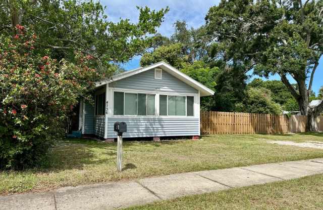 Photo of New Listing Alert: Cozy 3BR/1BA Single Family Home in Rosedale, St. Petersburg
