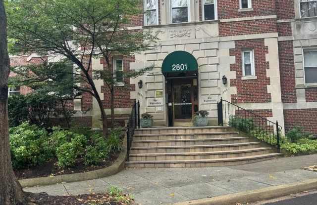 2801 ADAMS MILL RD NW #105