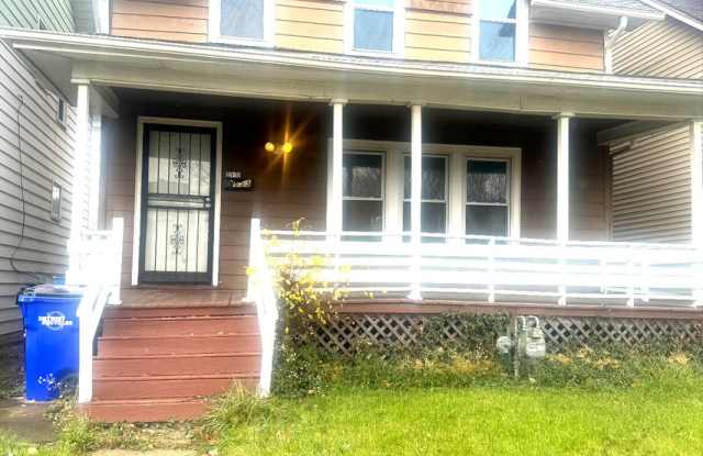 3bedroom/1bath $1,100/month