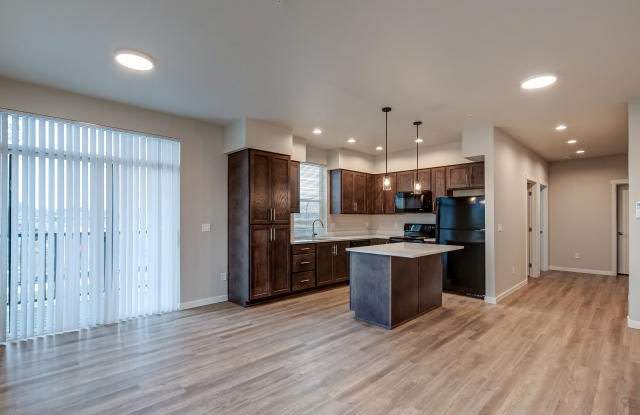 910 East 4th Avenue Unit A32