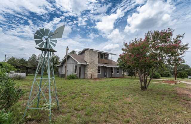 121 W Stonecastle Drive