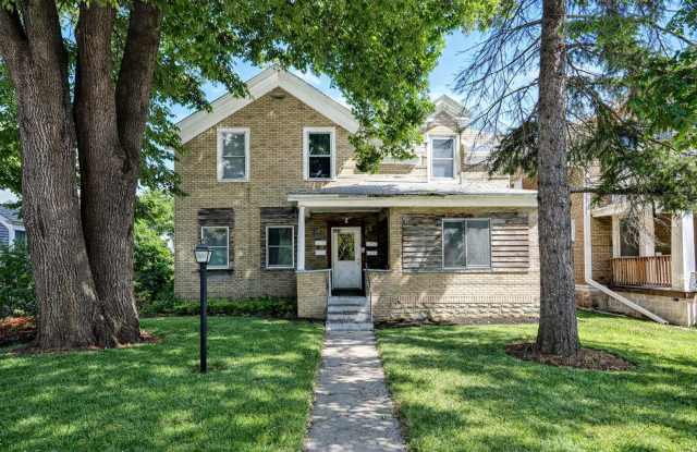 1221-8TH